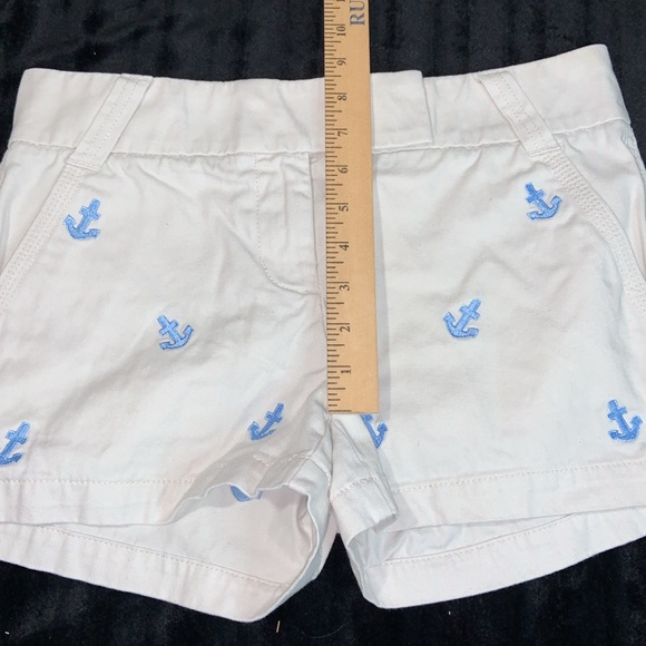 J Crew chino shorts ivory white with blue seahorses size 2 100% cotton broken in - Picture 3 of 7